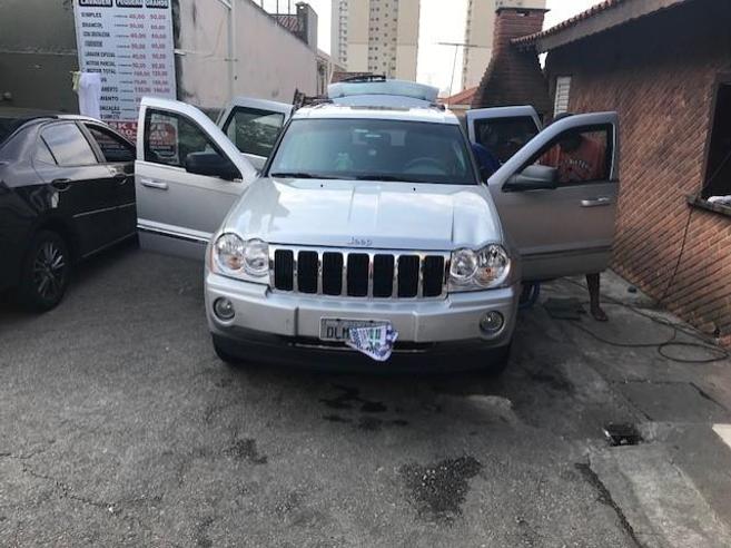 JEEP GRAND CHEROKEE 5.7 LIMITED HEMI 4X4 V8 16V GASOLINA 4P AUTOMÁTICO JEEP GRAND CHEROKEE 5.7 LIMITED HEMI 4X4 V8 16V GASOLINA 4P AUTOMÁTICO 2006/2006