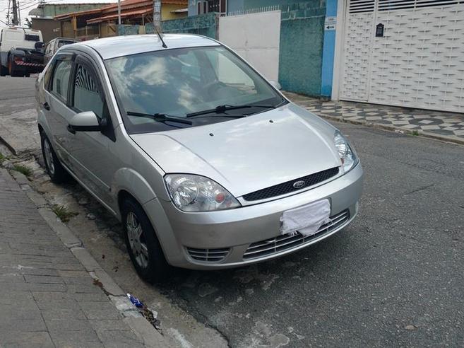 FORD FIESTA 1.0 MPI SUPERCHARGER SEDAN 8V GASOLINA 4P MANUAL FORD FIESTA 1.0 MPI SUPERCHARGER SEDAN 8V GASOLINA 4P MANUAL 2004/2005