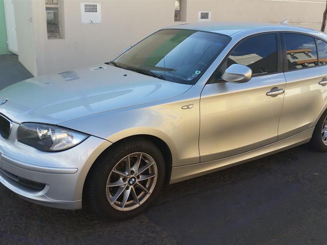 BMW 118i 2.0 UE71 16V GASOLINA 4P AUTOMÁTICO BMW 118i 2.0 UE71 16V GASOLINA 4P AUTOMÁTICO 2010/2011