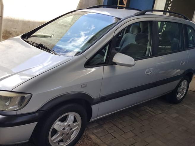 CHEVROLET ZAFIRA 2.0 MPFI CD 8V GASOLINA 4P MANUAL CHEVROLET ZAFIRA 2.0 MPFI CD 8V GASOLINA 4P MANUAL 2002/2002