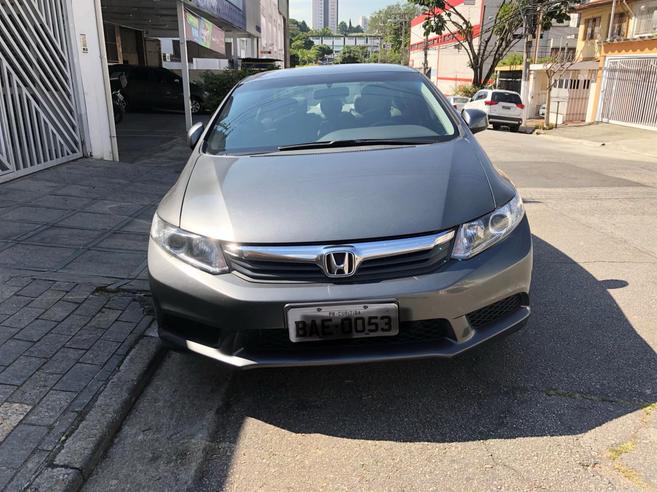 HONDA CIVIC 1.8 LXS 16V FLEX 4P AUTOMÁTICO HONDA CIVIC 1.8 LXS 16V FLEX 4P AUTOMÁTICO 2012/2012
