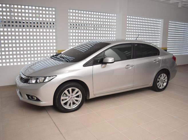 HONDA CIVIC 1.8 LXS 16V FLEX 4P AUTOMÁTICO HONDA CIVIC 1.8 LXS 16V FLEX 4P AUTOMÁTICO 2014/2015
