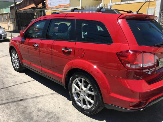 DODGE JOURNEY 3.6 RT V6 GASOLINA 4P AUTOMÁTICO DODGE JOURNEY 3.6 RT V6 GASOLINA 4P AUTOMÁTICO 2011/2012