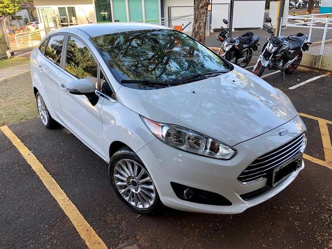 FORD FIESTA 1.6 TITANIUM SEDAN 16V FLEX 4P POWERSHIFT FORD FIESTA 1.6 TITANIUM SEDAN 16V FLEX 4P POWERSHIFT 2014/2015