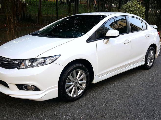 HONDA CIVIC 1.8 LXS 16V FLEX 4P MANUAL HONDA CIVIC 1.8 LXS 16V FLEX 4P MANUAL 2014/2015