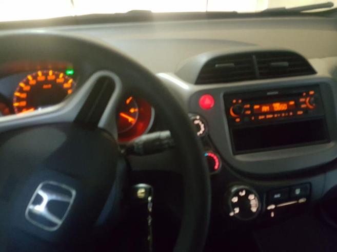 HONDA FIT 1.4 LX 16V FLEX 4P MANUAL HONDA FIT 1.4 LX 16V FLEX 4P MANUAL 2010/2010