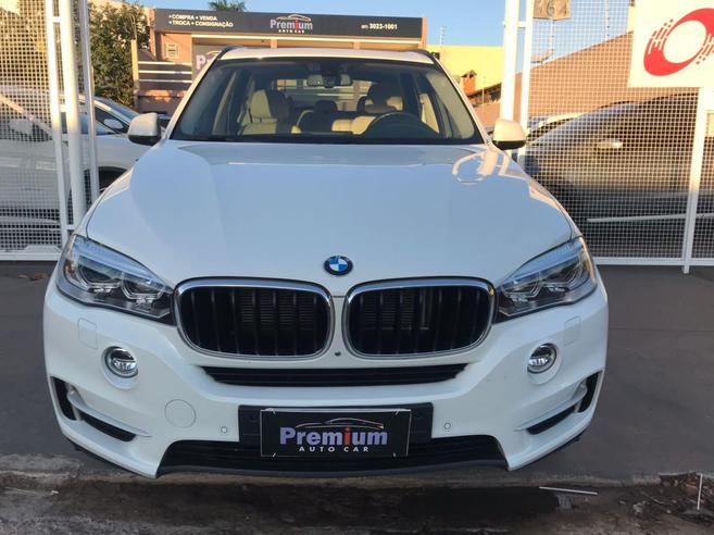 BMW X5 3.0 4X4 30D I6 TURBO DIESEL 4P AUTOMÁTICO BMW X5 3.0 4X4 30D I6 TURBO DIESEL 4P AUTOMÁTICO 2015/2015