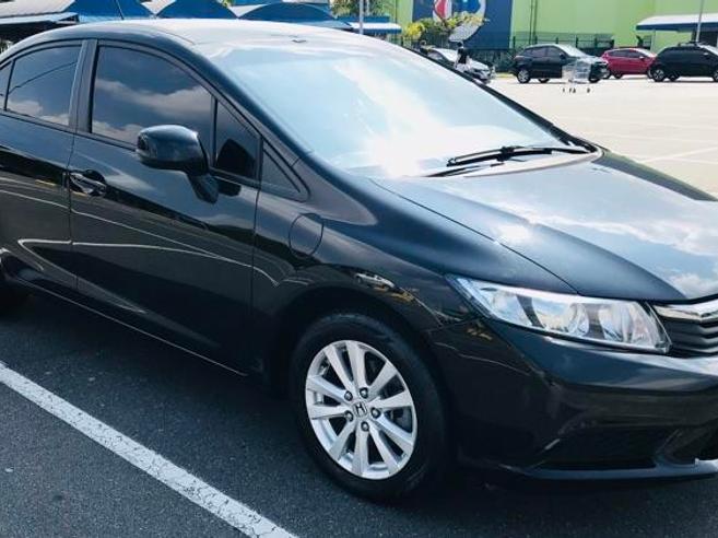 HONDA CIVIC 1.8 LXS 16V FLEX 4P MANUAL HONDA CIVIC 1.8 LXS 16V FLEX 4P MANUAL 2012/2012