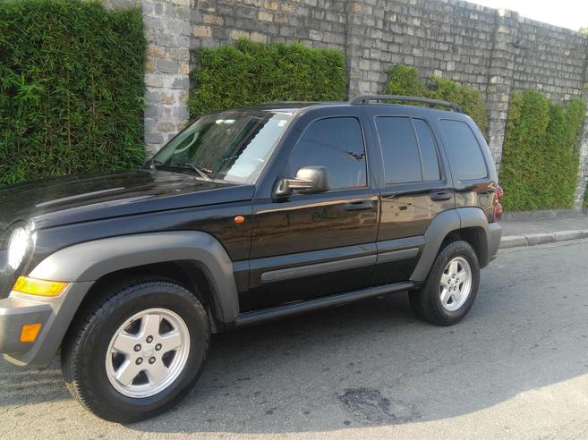 JEEP CHEROKEE 3.7 SPORT 4X4 V6 12V GASOLINA 4P AUTOMÁTICO JEEP CHEROKEE 3.7 SPORT 4X4 V6 12V GASOLINA 4P AUTOMÁTICO 2005/2006