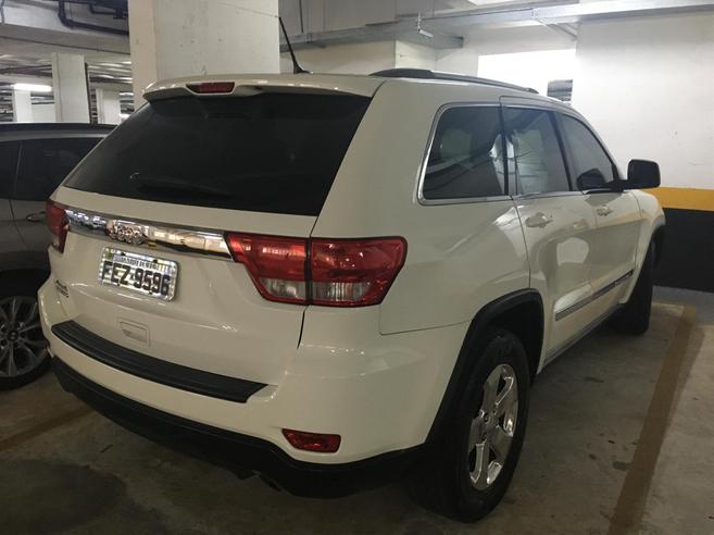 JEEP GRAND CHEROKEE 3.6 LAREDO 4X4 V6 24V GASOLINA 4P AUTOMÁTICO JEEP GRAND CHEROKEE 3.6 LAREDO 4X4 V6 24V GASOLINA 4P AUTOMÁTICO 2011/2012