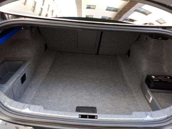 BMW-325i-2.5 SEDAN 24V GASOLINA 4P AUTOMÁTICO BMW-325i-2006