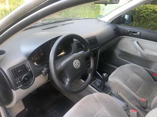 VOLKSWAGEN-GOLF-1999