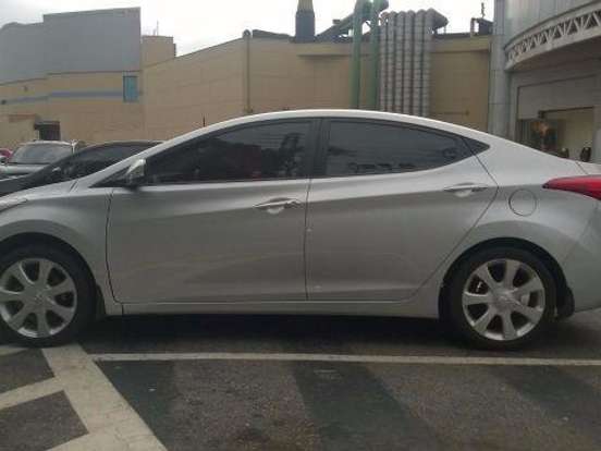 HYUNDAI-ELANTRA-1.8 GLS 16V GASOLINA 4P AUTOMÁTICO HYUNDAI-ELANTRA-2011