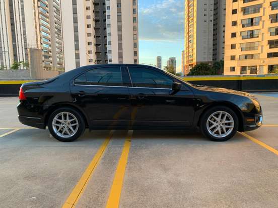 FORD-FUSION-2012
