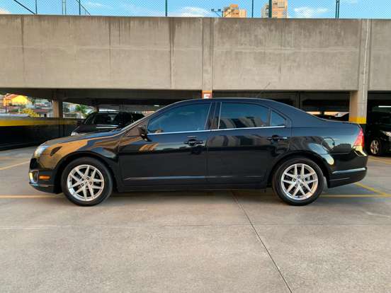 FORD-FUSION-2012