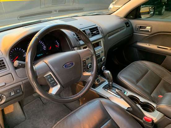 FORD-FUSION-2012