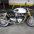 TRIUMPH THRUXTON R TRIUMPH THRUXTON R