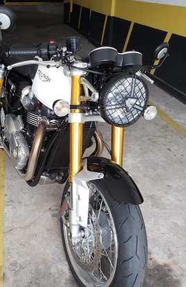 TRIUMPH-THRUXTON R-2018