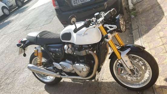 TRIUMPH-THRUXTON R-2018