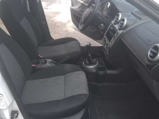FORD-FIESTA-1.6 ROCAM SE SEDAN 8V FLEX 4P MANUAL FORD-FIESTA-2014