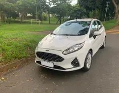 FORD FIESTA 1.6 TI-VCT FLEX SE PLUS POWERSHIFT FORD FIESTA 1.6 TI-VCT FLEX SE PLUS POWERSHIFT