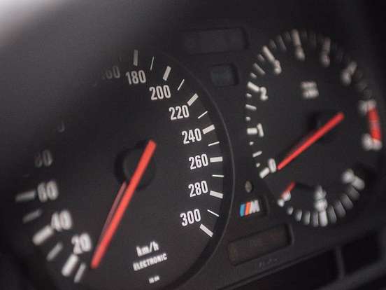 BMW-M5-3.8 24V GASOLINA 4P MANUAL BMW-M5-1995