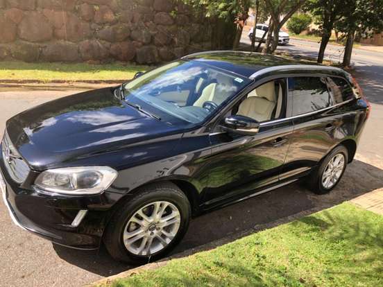 VOLVO-XC60-2014