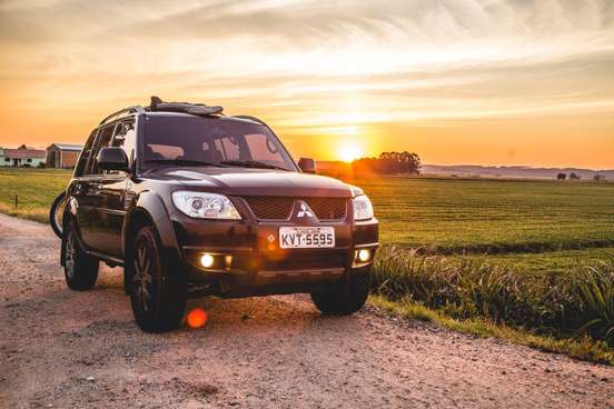 MITSUBISHI-PAJERO TR4-2012
