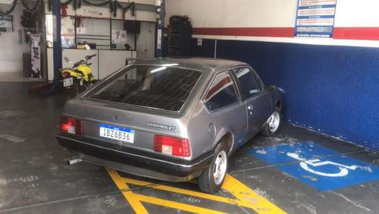 CHEVROLET-MONZA-1.6 HATCH 8V GASOLINA 2P MANUAL CHEVROLET-MONZA-1982