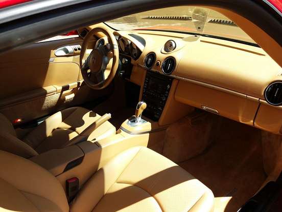 PORSCHE-CAYMAN-2009
