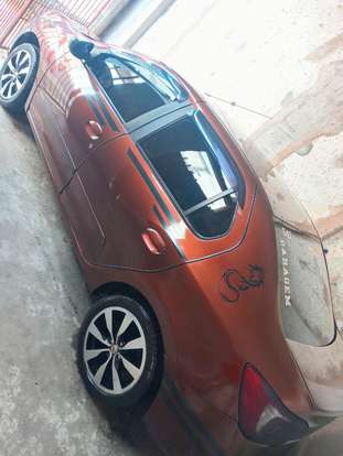 RENAULT-LOGAN-2014