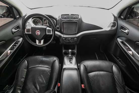 FIAT-FREEMONT-2.4 PRECISION 16V GASOLINA 4P AUTOMÁTICO FIAT-FREEMONT-2013