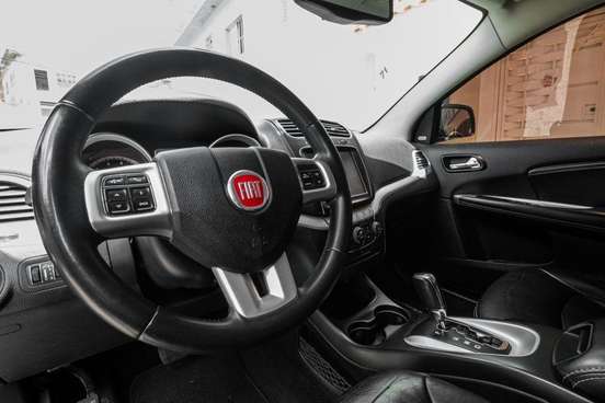 FIAT-FREEMONT-2.4 PRECISION 16V GASOLINA 4P AUTOMÁTICO FIAT-FREEMONT-2013