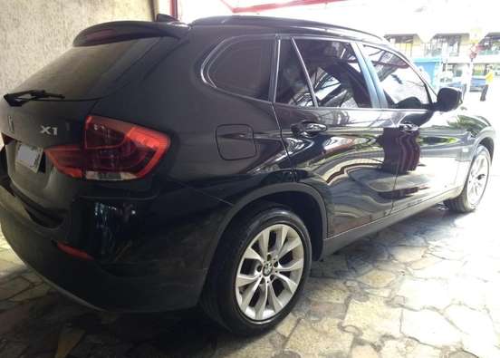 BMW-X1-2012