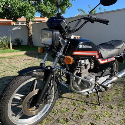 HONDA-CB 400-1982