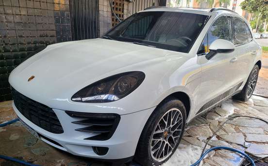 PORSCHE-MACAN-2015