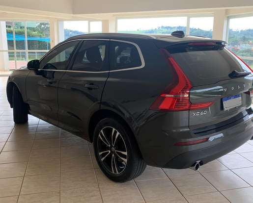 VOLVO-XC60-2.0 T5 GASOLINA MOMENTUM AWD GEARTRONIC VOLVO-XC60-2018