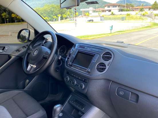 VOLKSWAGEN-TIGUAN-1.4 TSI 16V TURBO GASOLINA 4P DSG VOLKSWAGEN-TIGUAN-2017