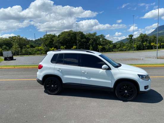 VOLKSWAGEN-TIGUAN-2017