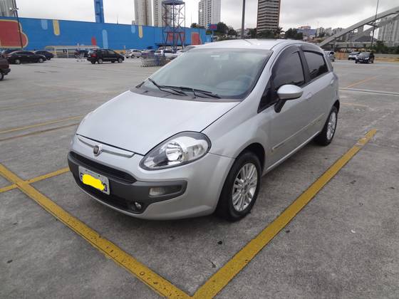 FIAT PUNTO 1.6 ESSENCE 16V FLEX 4P MANUAL