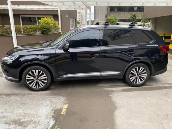 MITSUBISHI OUTLANDER 2.0 MIVEC GASOLINA HPE AUTOMÁTICO