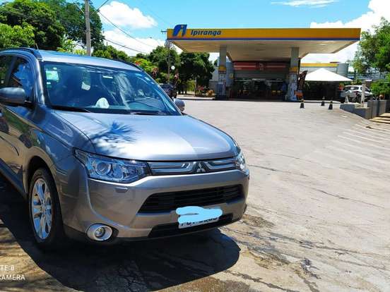 MITSUBISHI-OUTLANDER-3.0 GT 4X4 V6 24V GASOLINA 4P AUTOMÁTICO MITSUBISHI-OUTLANDER-2014
