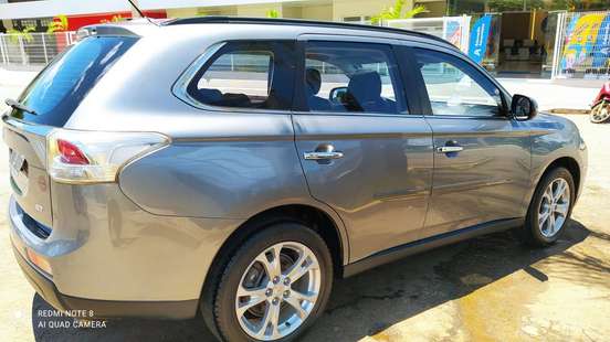 MITSUBISHI-OUTLANDER-2014