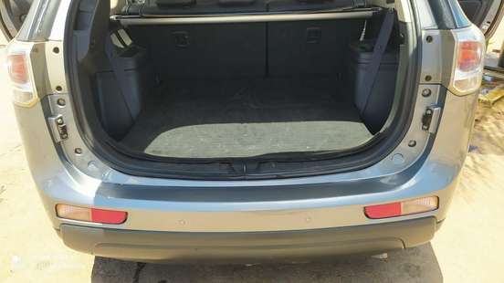 MITSUBISHI-OUTLANDER-2014