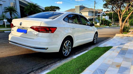 VOLKSWAGEN VIRTUS 1.0 200 TSI HIGHLINE AUTOMÁTICO