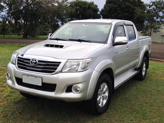 TOYOTA HILUX 3.0 SRV 4X4 CD 16V TURBO INTERCOOLER DIESEL 4P AUTOMÁTICO