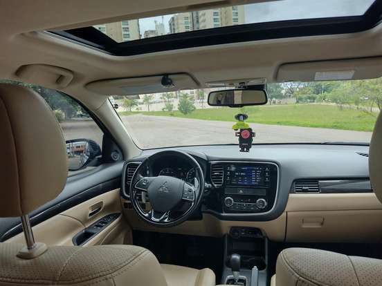 MITSUBISHI-OUTLANDER-2016