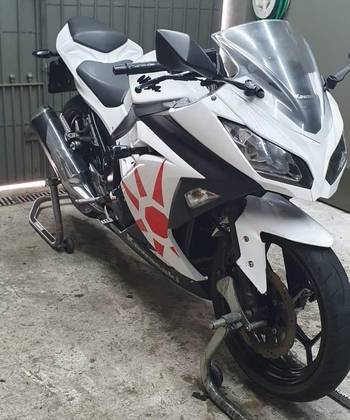 KAWASAKI NINJA 300 
