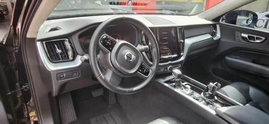 VOLVO-XC60-2.0 T5 GASOLINA MOMENTUM AWD GEARTRONIC VOLVO-XC60-2018