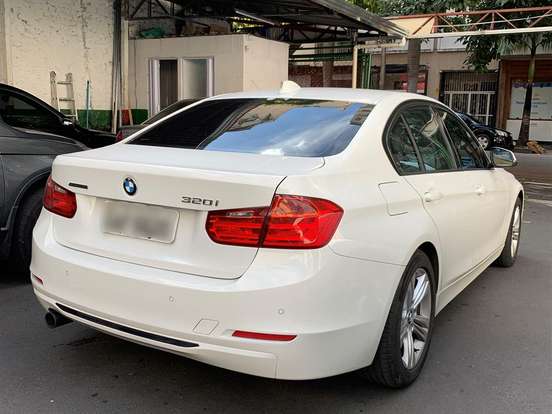 BMW-320i-2.0 SPORT GP 16V TURBO ACTIVE FLEX 4P AUTOMÁTICO BMW-320i-2015